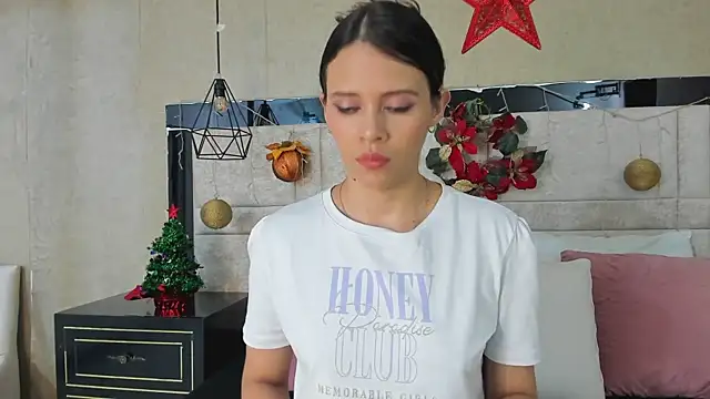 LiliJensen online show from 12-21-25, 09:15