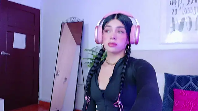 SaritaBratz online show from 10-09-25, 08:53