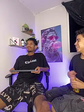 Snapshot of Miguel_bigcock chatting on 02-13-26, 01:38 Miguel bigcock online show from 02-13-26, 01:38