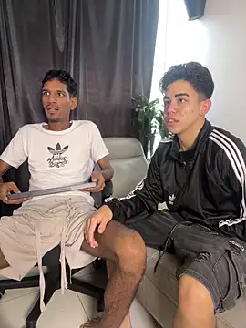 Snapshot of Miguel_bigcock chatting on 02-04-26, 10:05 Miguel bigcock online show from 02-04-26, 10:05