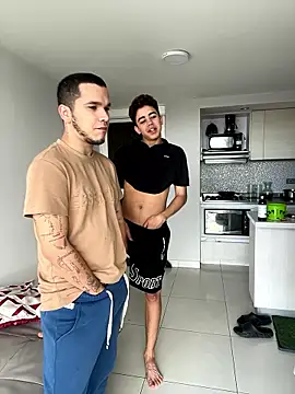 Snapshot of Miguel_bigcock chatting on 01-18-26, 09:07 Miguel bigcock online show from 01-18-26, 09:07