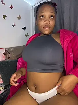 Snapshot of Beyoncex05 chatting on 09-17-25, 08:55 Beyoncex05 online show from 09-17-25, 08:55