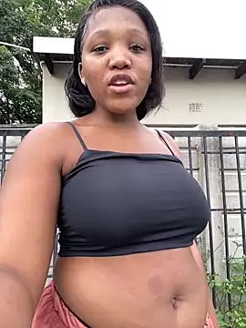 Beyoncex05 online show from 11-13-25, 04:11