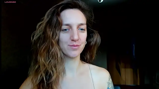 desired zzoya online show from 10-28-25, 03:18