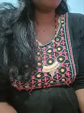 Snapshot of Sexyradha_ chatting on 06-26-26, 04:35 Sexyradha online show from 06-26-26, 04:35