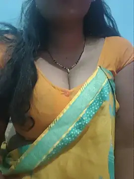 Snapshot of Sexyradha_ chatting on 07-10-26, 09:48 Sexyradha online show from 07-10-26, 09:48