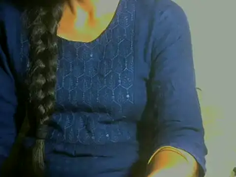 Snapshot of mayra89 chatting on 05-29-26, 04:02 mayra89 online show from 05-29-26, 04:02