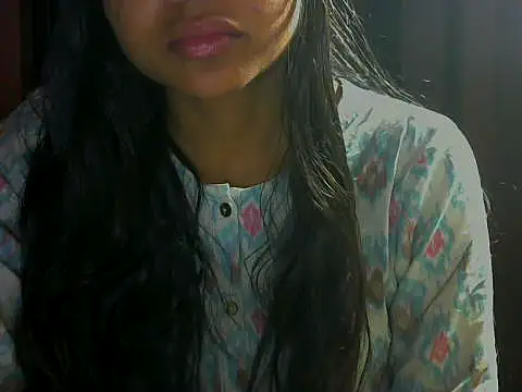Snapshot of mayra89 chatting on 10-25-25, 10:21 mayra89 online show from 10-25-25, 10:21