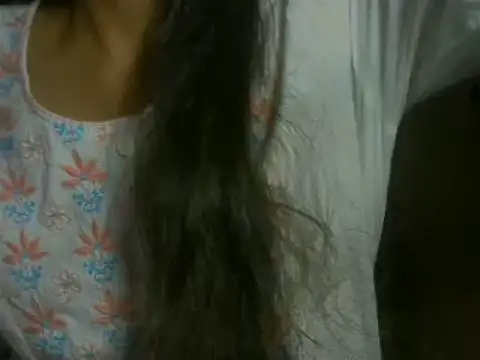 Snapshot of mayra89 chatting on 06-20-26, 03:28 mayra89 online show from 06-20-26, 03:28
