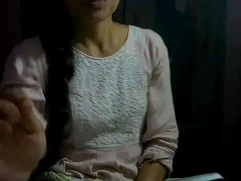 Snapshot of mayra89 chatting on 10-24-25, 02:38 mayra89 online show from 10-24-25, 02:38