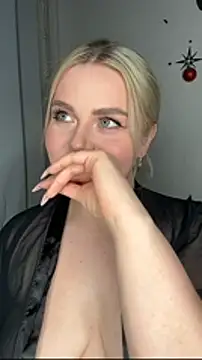 Snapshot of April_Vancee chatting on 02-15-26, 10:47 April Vancee online show from 02-15-26, 10:47