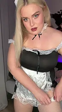 Snapshot of April_Vancee chatting on 10-28-25, 02:16 April Vancee online show from 10-28-25, 02:16