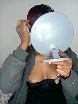 Missvixen81 online show from 05-10-26, 07:23