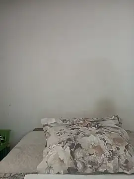 Missvixen81 online show from 05-04-26, 10:07