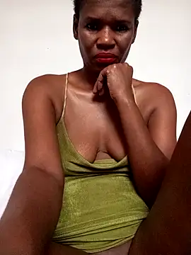 Missvixen81 online show from 10-11-25, 11:22