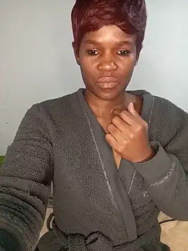 Missvixen81 online show from 05-13-26, 04:52