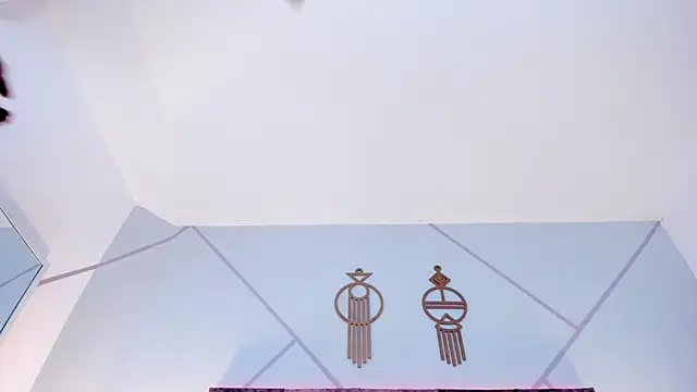 aurora collinss  online show from 11-07-25, 01:48