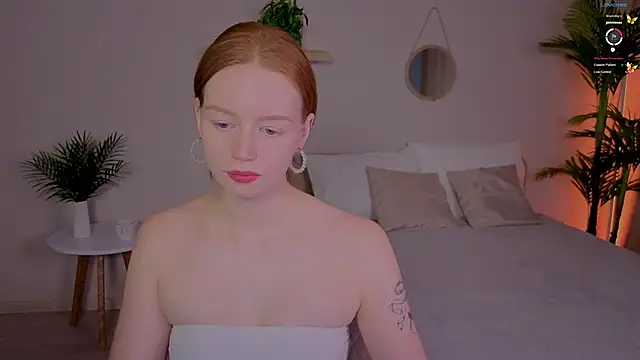 Snapshot of Ckarollina chatting on 10-11-25, 02:51 Ckarollina online show from 10-11-25, 02:51