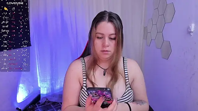 sarah t1  online show from 05-26-26, 03:10