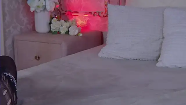 HeatherSweet  online show from 06-14-26, 02:24