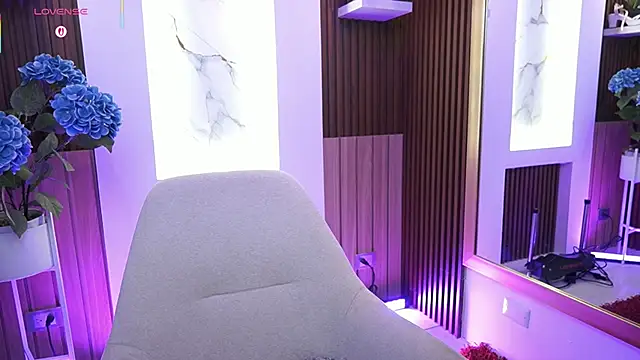 JulesBenett online show from 04-04-26, 12:12