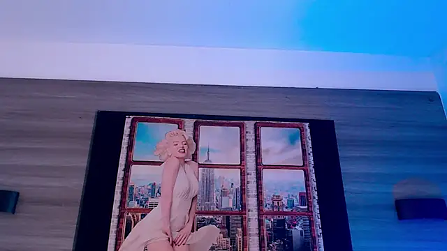 Snapshot of SashaNova chatting on 10-07-25, 04:02 SashaNova online show from 10-07-25, 04:02