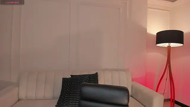 MaddisonCollins online show from 12-19-25, 01:24