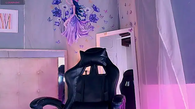 Emily Castillo 1 online show from 04-17-26, 04:48