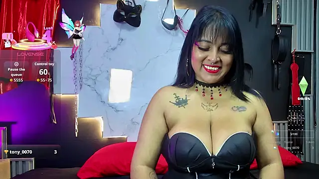 Sarah917 online show from 10-29-25, 07:46