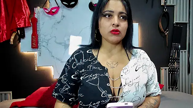 Sarah917 online show from 01-14-26, 08:01