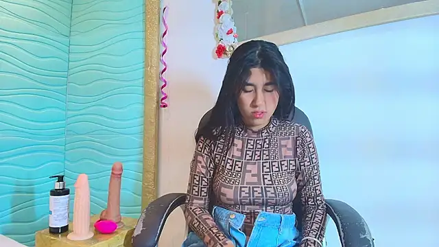 Mia Montess online show from 02-13-26, 01:11