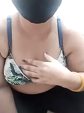 Snapshot of pyasi_bhabhi02 chatting on 03-12-25, 09:24 pyasi bhabhi02 online show from 03-12-25, 09:24