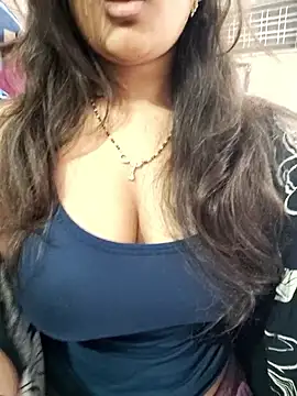 Snapshot of Miss_Love25 chatting on 06-11-26, 04:20 Miss Love25 online show from 06-11-26, 04:20