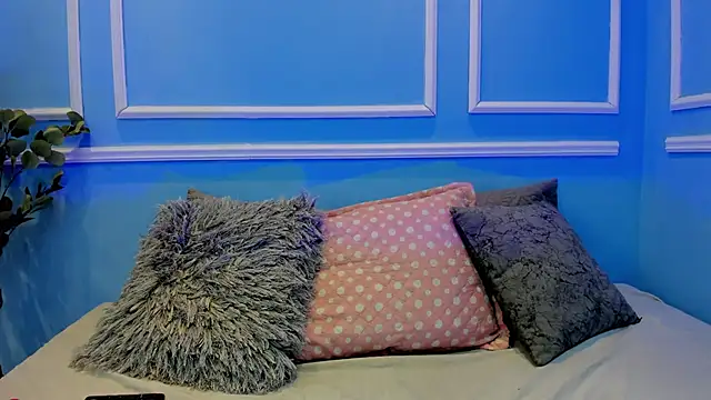 Lucy Canel online show from 09-29-25, 11:38