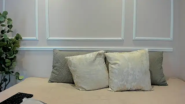 Lucy Canel online show from 01-07-26, 07:19