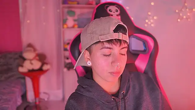 tommy blue online show from 03-21-26, 02:02