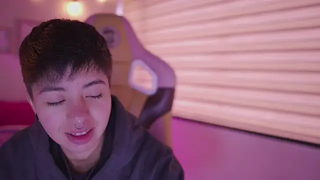 tommy blue online show from 03-27-26, 01:23