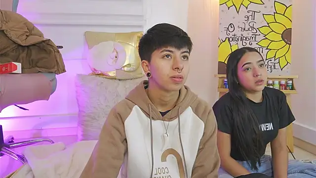 Snapshot of tommy_blue chatting on 12-14-25, 01:28 tommy blue online show from 12-14-25, 01:28