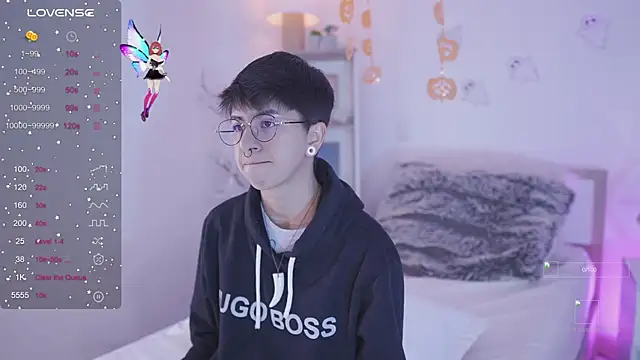 Snapshot of tommy_blue chatting on 10-30-25, 07:55 tommy blue online show from 10-30-25, 07:55