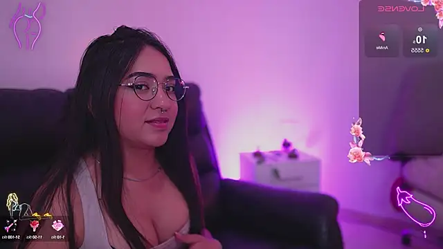 Snapshot of tommy_blue chatting on 09-26-25, 07:21 tommy blue online show from 09-26-25, 07:21