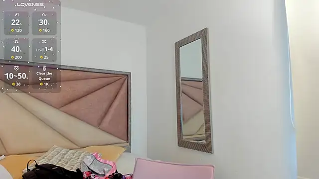 SaskiaGrendel online show from 10-01-25, 06:12