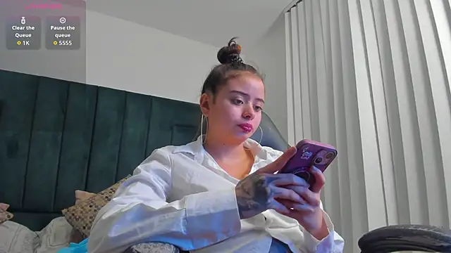 SaskiaGrendel online show from 04-02-26, 11:55