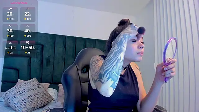 SaskiaGrendel online show from 03-10-26, 12:14