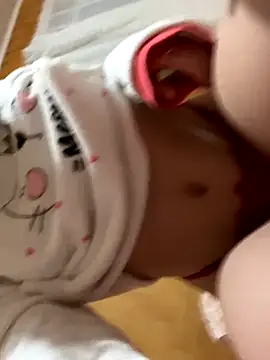 Snapshot of floooohv chatting on 09-19-25, 08:51 floooohv online show from 09-19-25, 08:51