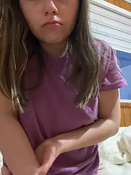 Snapshot of floooohv chatting on 11-23-25, 08:24 floooohv online show from 11-23-25, 08:24