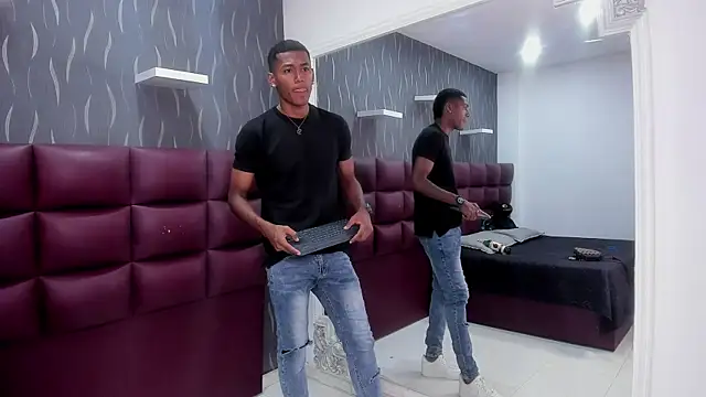 LexiAndDeker online show from 10-13-25, 07:04