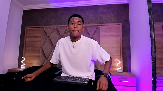 LexiAndDeker online show from 11-24-25, 05:02