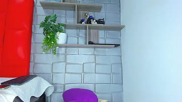 Taylorr evans online show from 03-04-26, 02:25