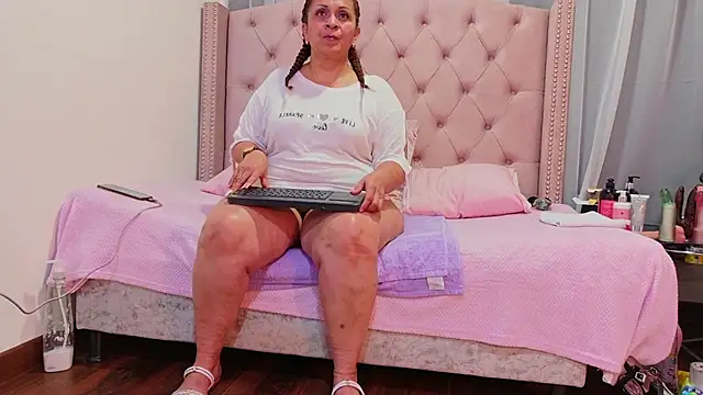 scarlettbooty online show from 09-20-25, 03:00