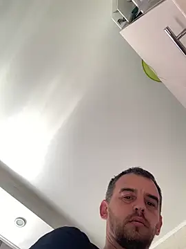 Maxpeins online show from 05-17-26, 02:33
